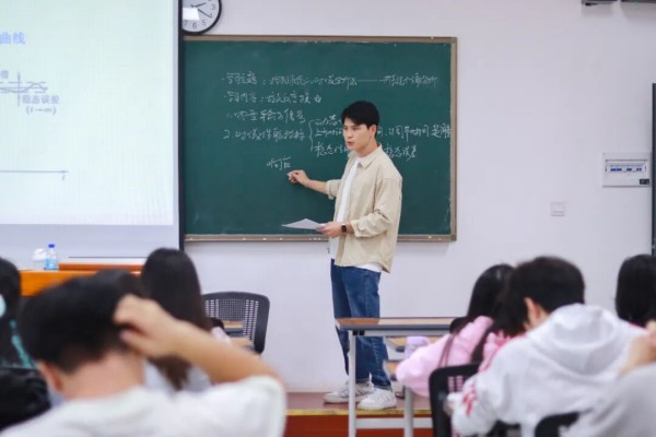 图片 2.jpg